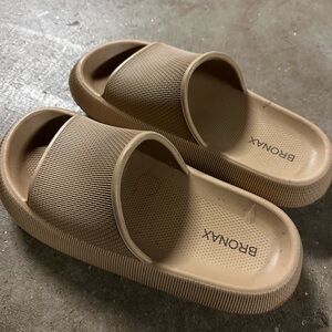 BRONAX Tan Slide Sandals